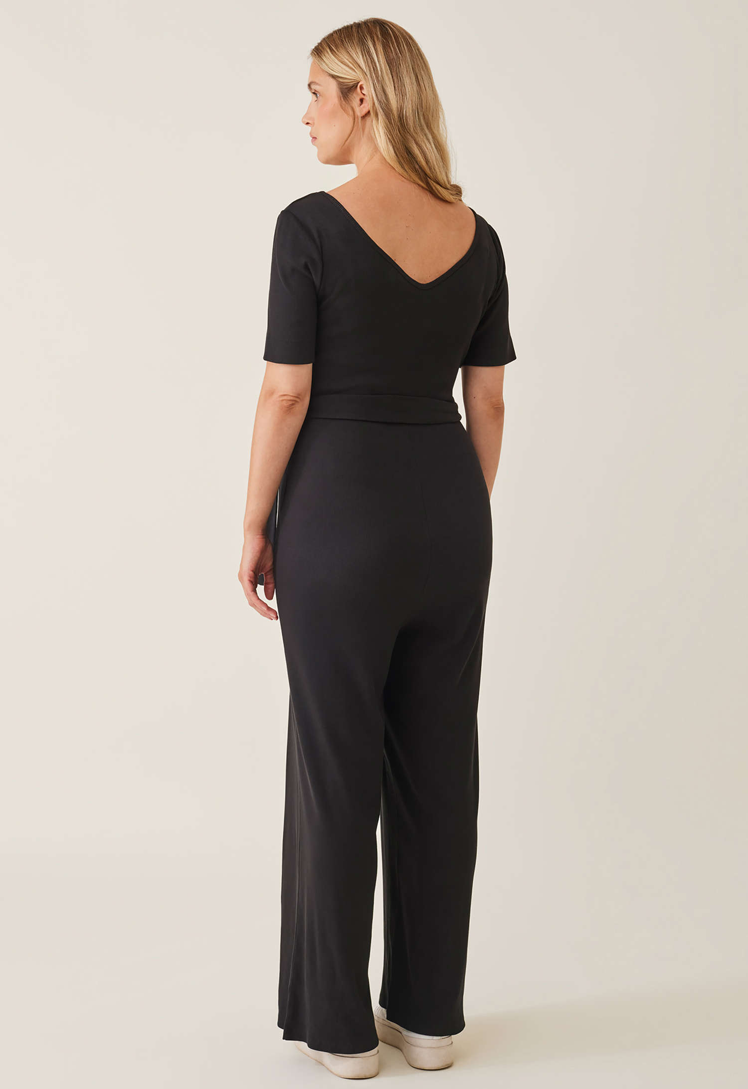 Ribbet gravidjumpsuit - Svart gallery