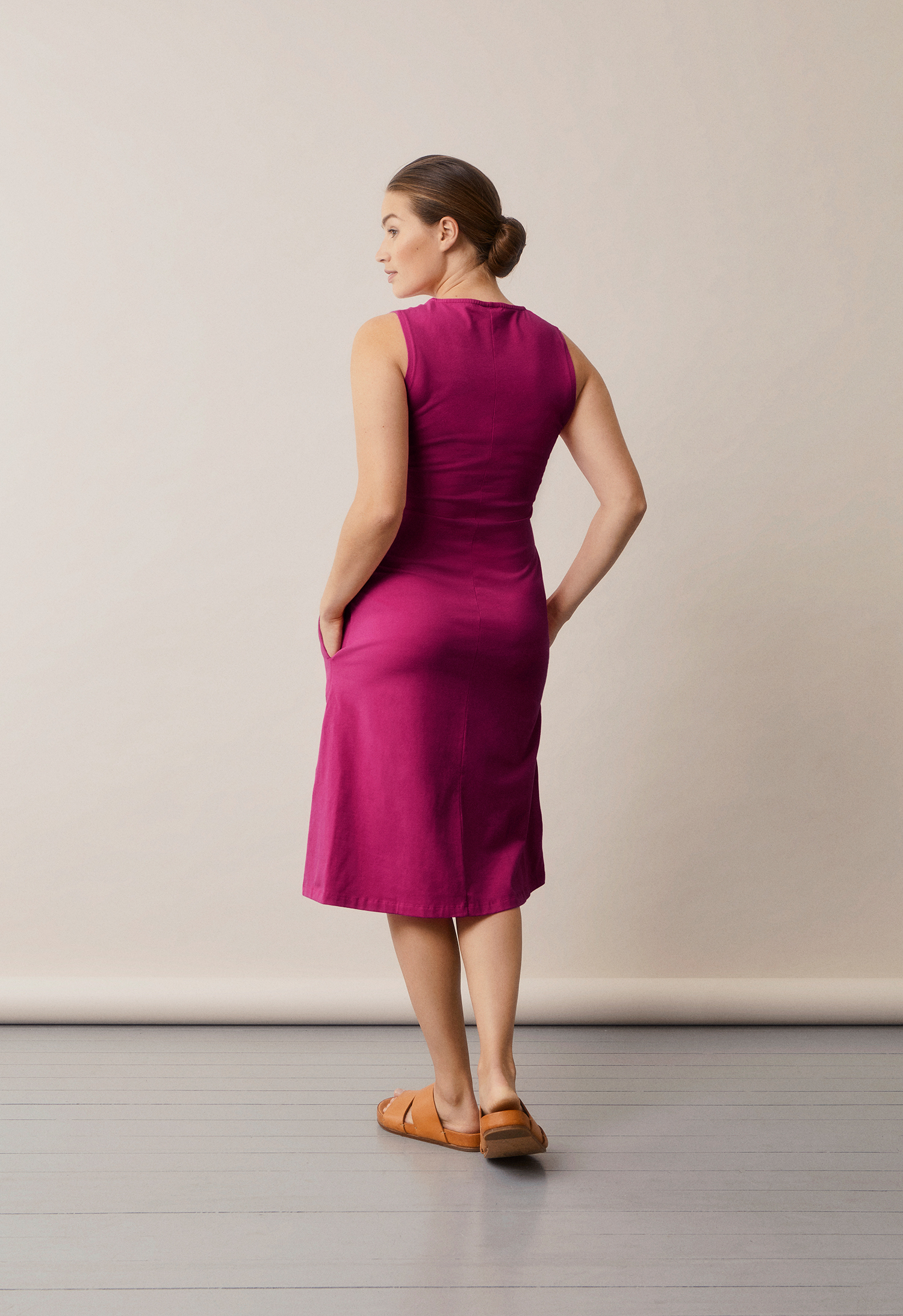 A Dress mørk orkidé gallery