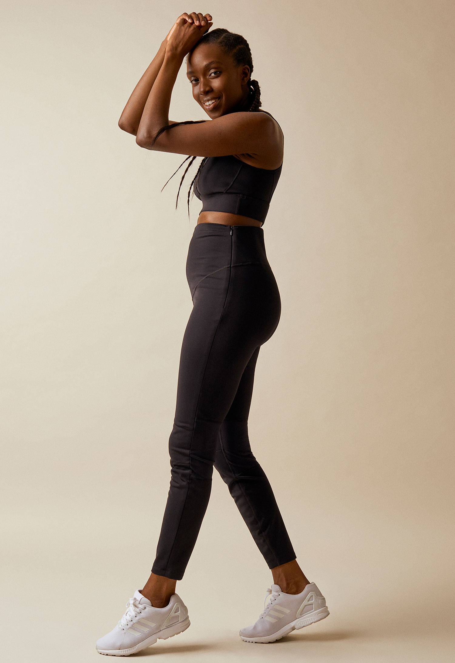 Mammaleggings i tech-fleece - Svart gallery