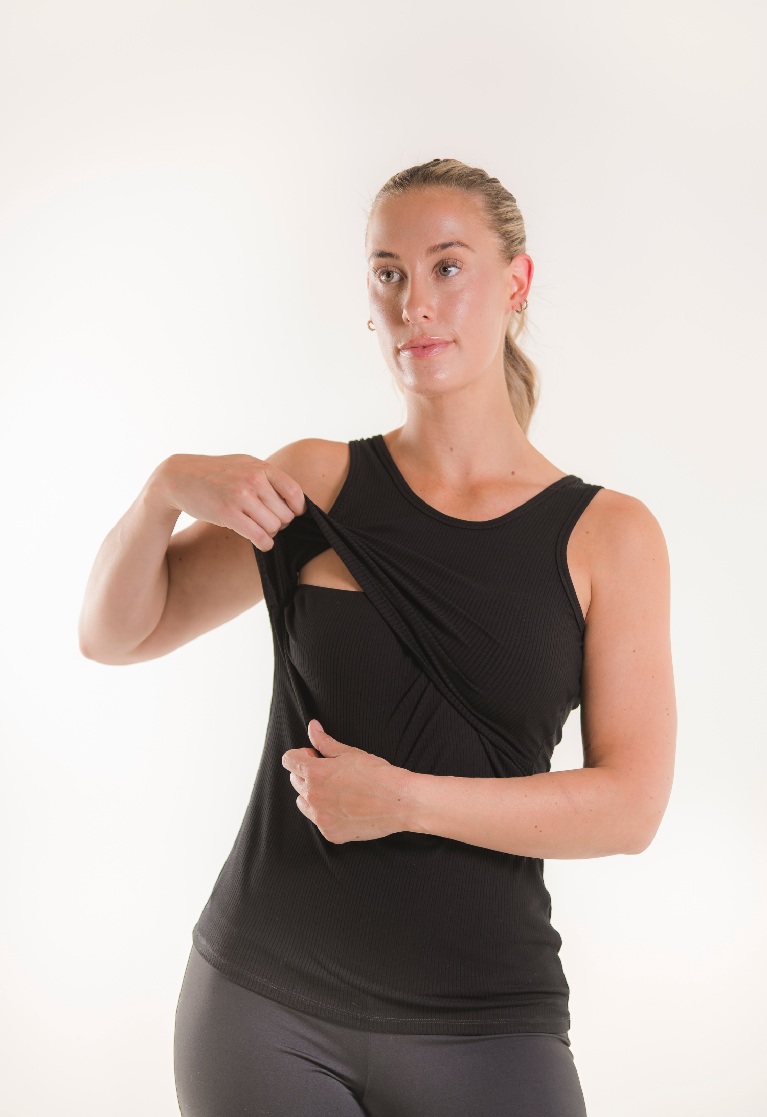 Ribbet ammetopp - svart gallery